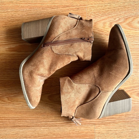 Target Booties - Picture 2 of 3